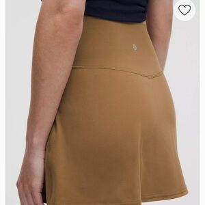 Lululemon Align Skirt with shorts size 8 

Color is ALLSPICE 

New with tags
